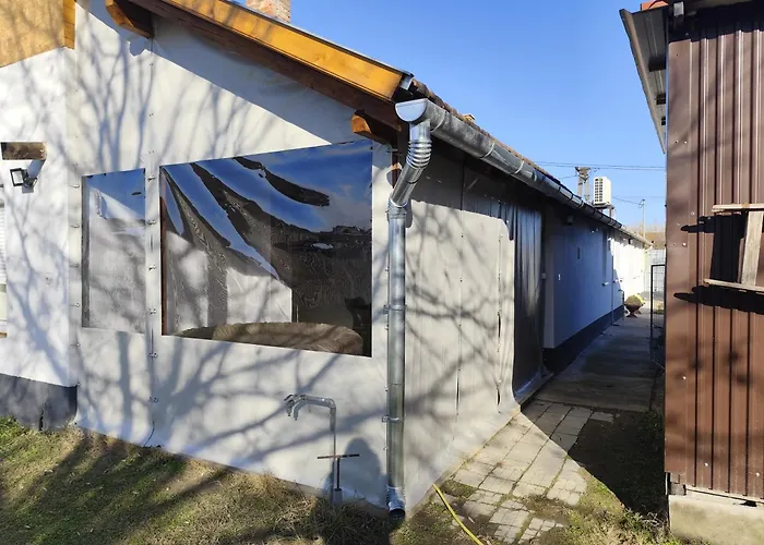 Kun Kucko Vendeghaz Ferienhaus *